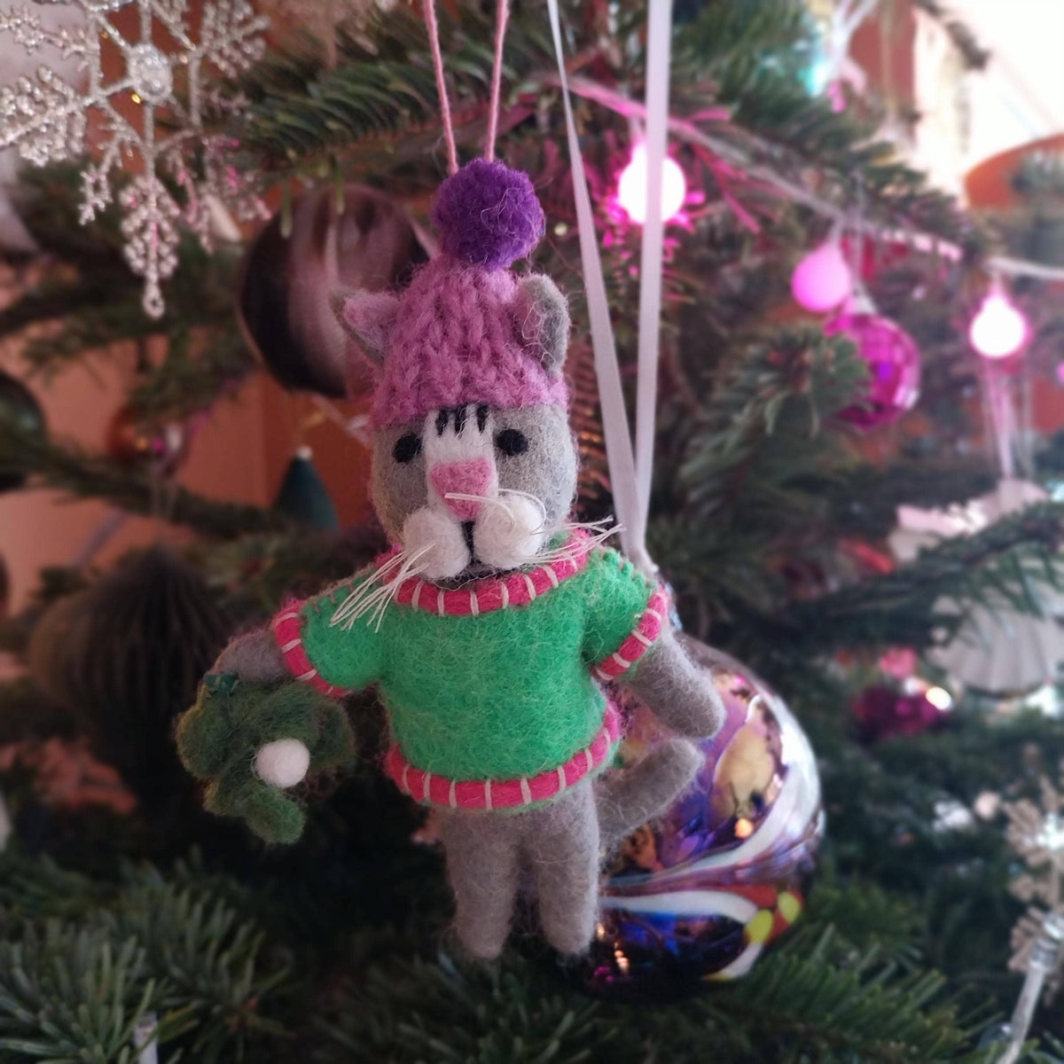 Mistletoe Meows - Felt Cat Christmas Ornament
